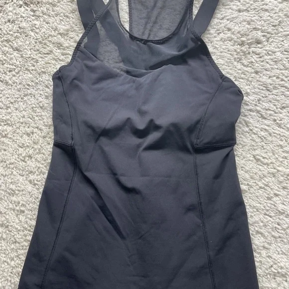 Lululemon Running In The City Tank Color Black Size 4 - Picture 2 of 6